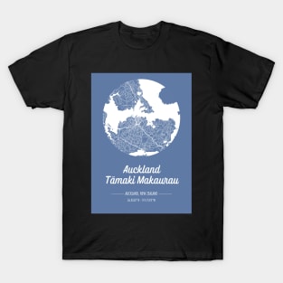 City map in blue: Auckland Tamaki Makaurau, New Zealand with retro vintage flair T-Shirt